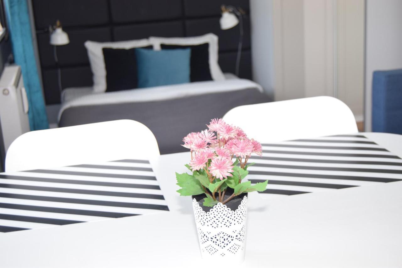 Be My Guest - Hoza Studio - Pkin Super Centrum Metro Wi-Fi Breakfast Varşovia Exterior foto
