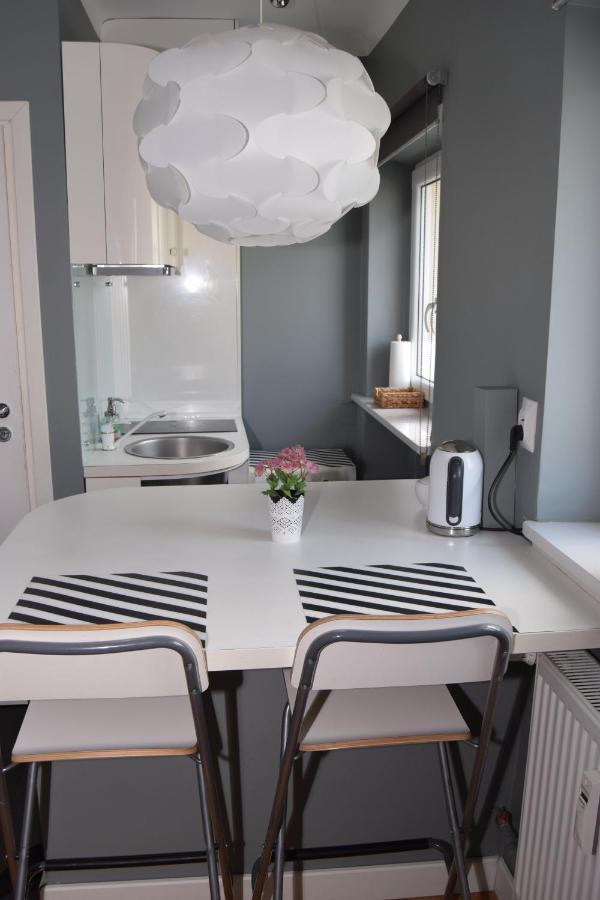 Be My Guest - Hoza Studio - Pkin Super Centrum Metro Wi-Fi Breakfast Varşovia Exterior foto